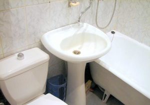 Установка раковины тюльпан в ванной в Раменском